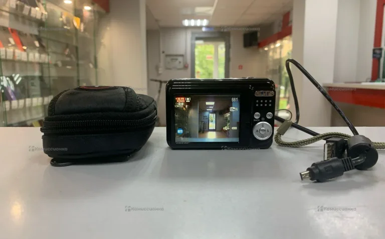 Фотоаппарат  Fujifilm AV 100