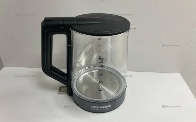 Чайник Redmond RK-G196