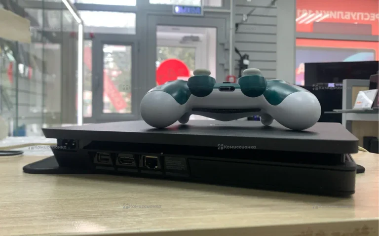 Приставка PS4. smil 1tb