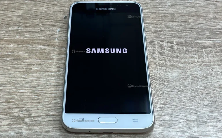Samsung Galaxy J3 (2018) 2/16 ГБ