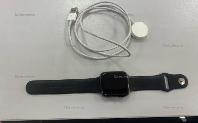 Часы Apple Watch Series 5