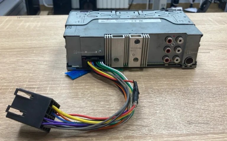 Автомагнитола  JVC KD-X335