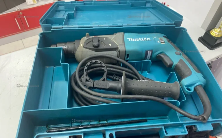 Перфоратор makita HR2470