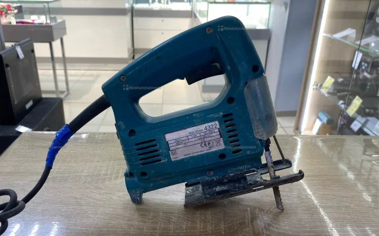 Электролобзик makita 4322