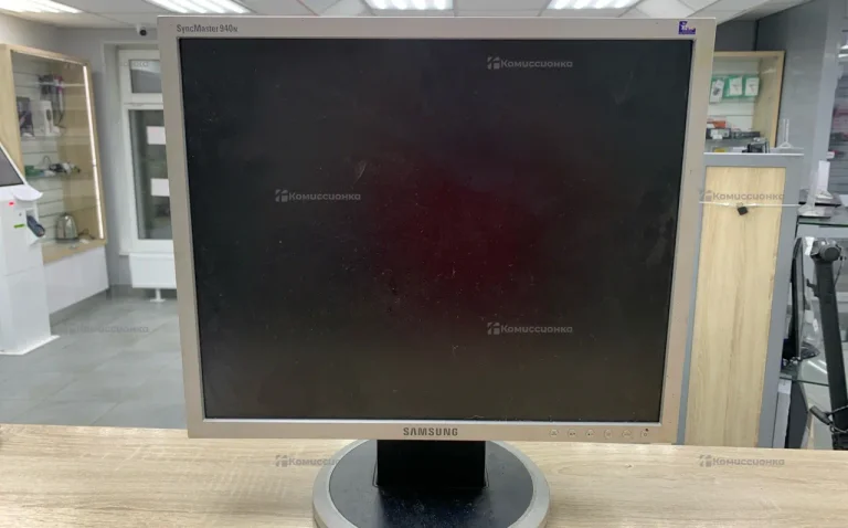 Монитор Samsung SyncMaster 940N