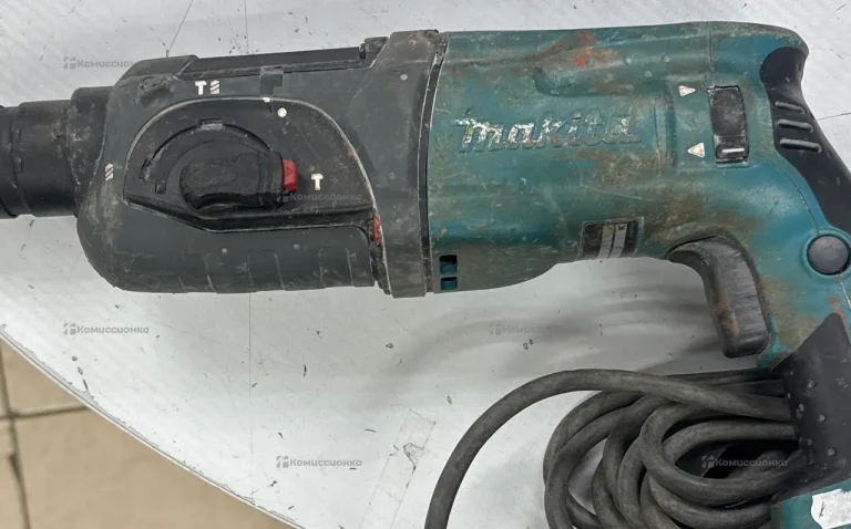 перфоратор  Makita HR2470