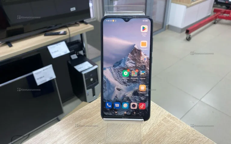Xiaomi Redmi 8 3/32 ГБ