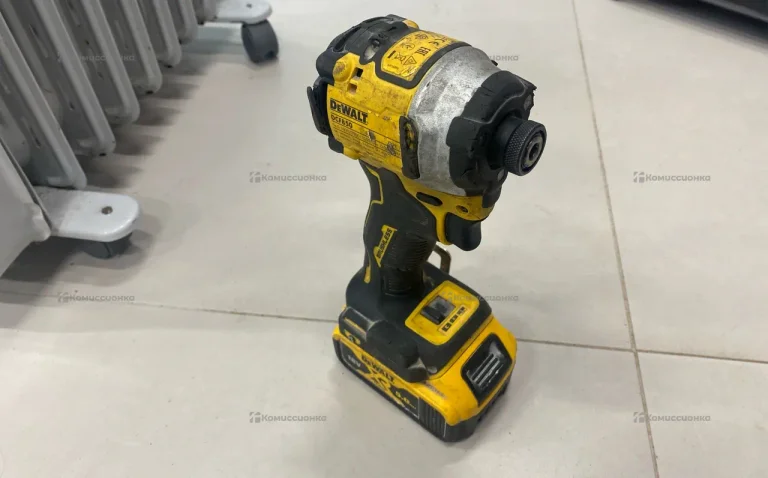 Винтовеpт Dewalt DCF850