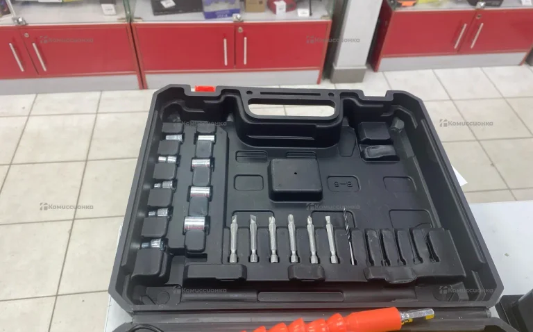 шуруповерт Dewalt 0-3000RPM