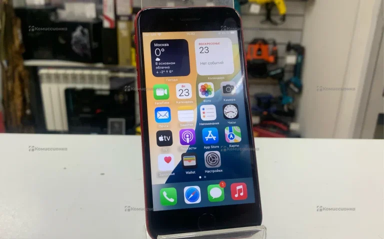 Apple iPhone SE (2020) 3/64 ГБ