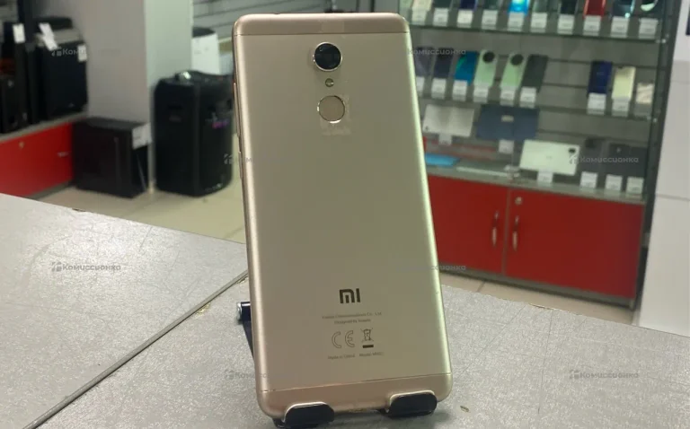 Xiaomi Redmi 5 3/32 ГБ