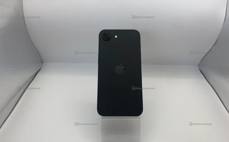 Apple iPhone 16e 8/128 ГБ