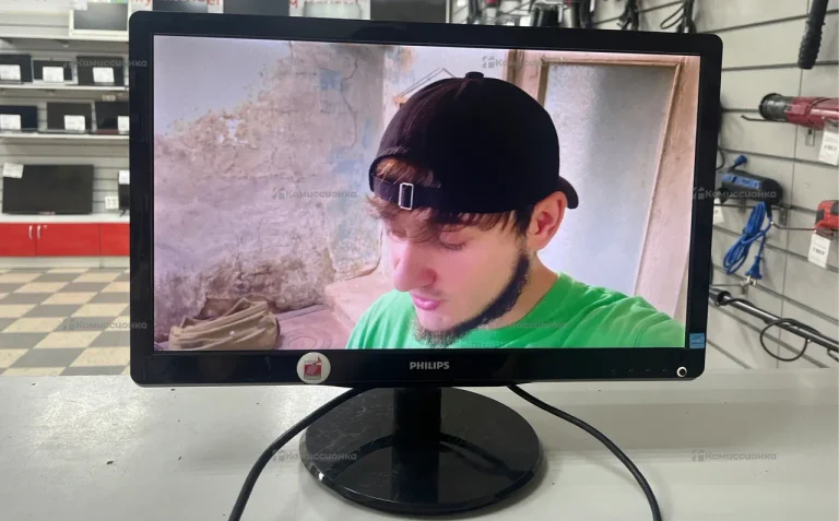 Монитор Philips 196V4LAB2