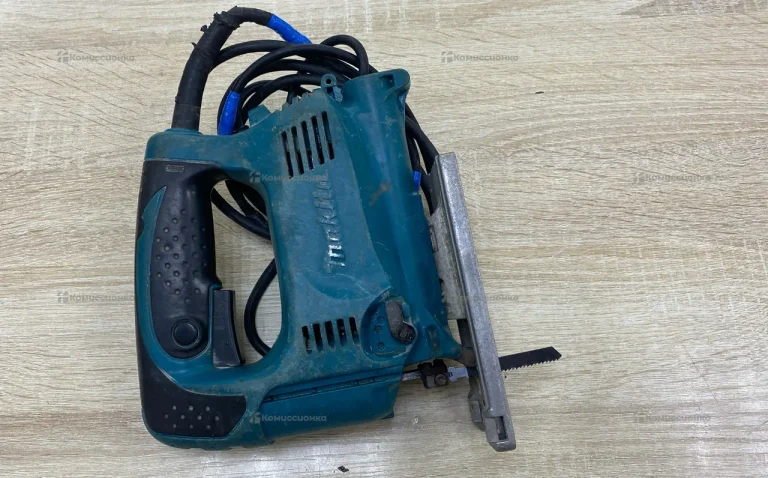 Makita лобзик 4326 / 4329