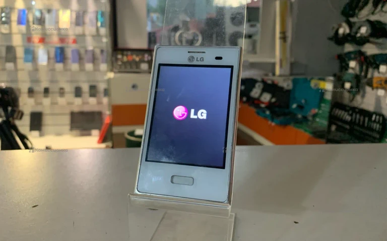 LG Optimus L3 E400