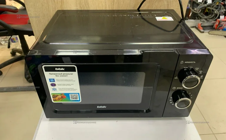 Микроволновая печь BBK 17MWS-760M