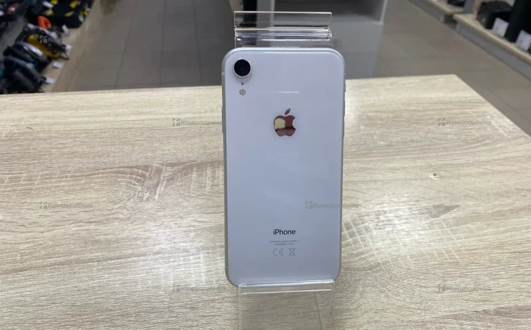 Apple iPhone XR 3/64 ГБ