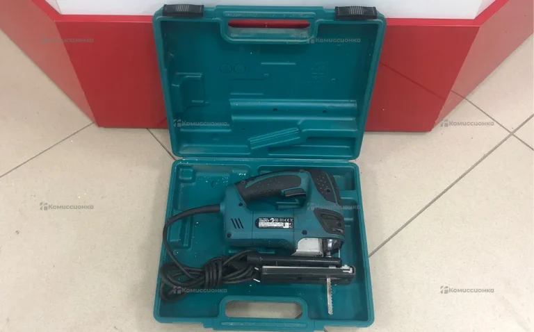 Электролобзик makita 4350FCT