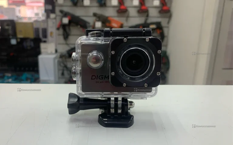 Экшн камера Digma DiCam 180