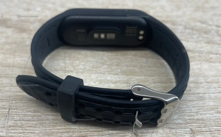 Часы  xiaomi band 6
