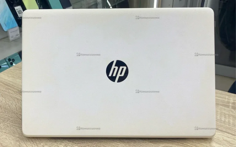 Ноутбук  hp белый