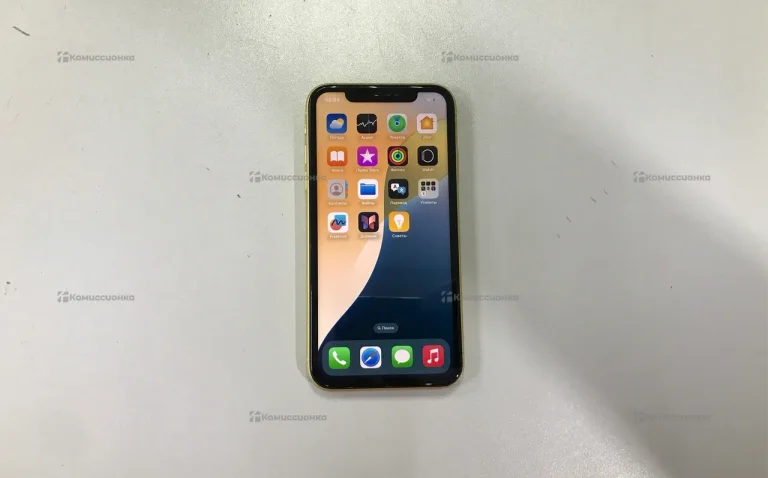 Apple iPhone 11 4/128 ГБ