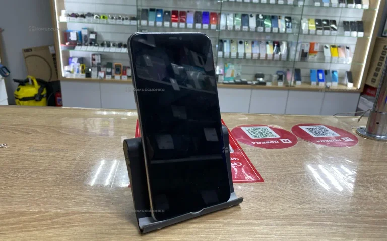 Apple iPhone 11 Pro Max 4/64 ГБ