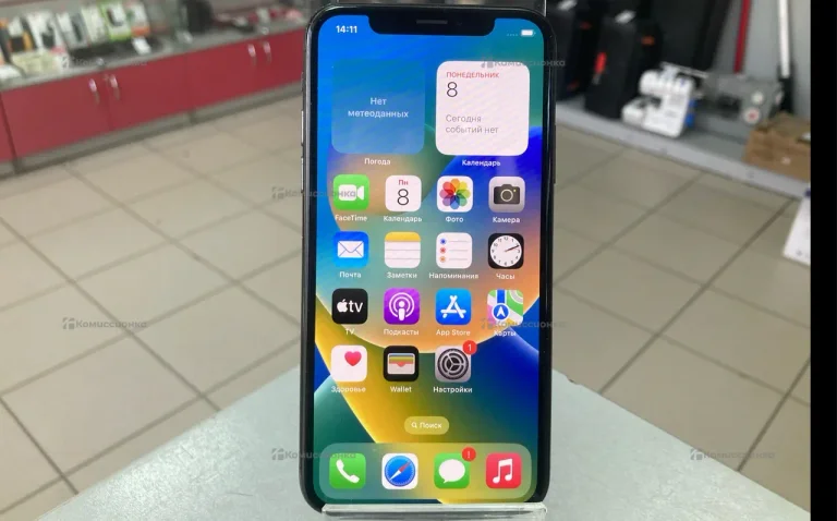 Apple iPhone X 3/64 ГБ