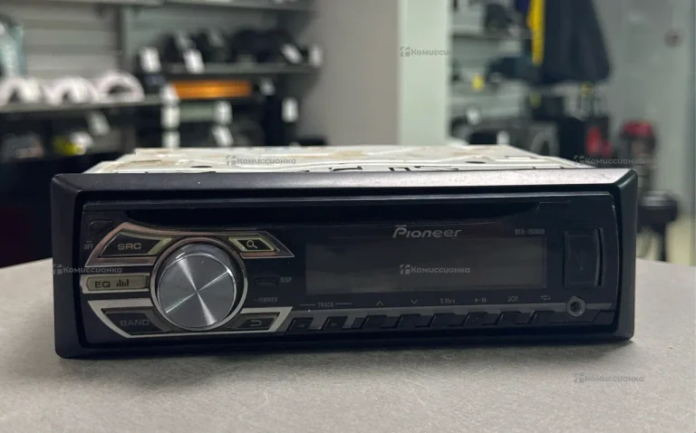 Автомагнитола  Pioneer 1500ub