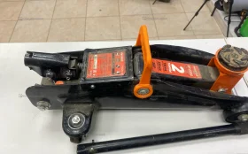 Купить Ручной домкрат PATRIOT 2 тонны б/у , в Тюмень Цена:2200рублей