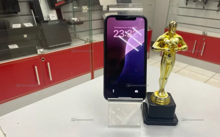 Apple iPhone 11 4/64 ГБ