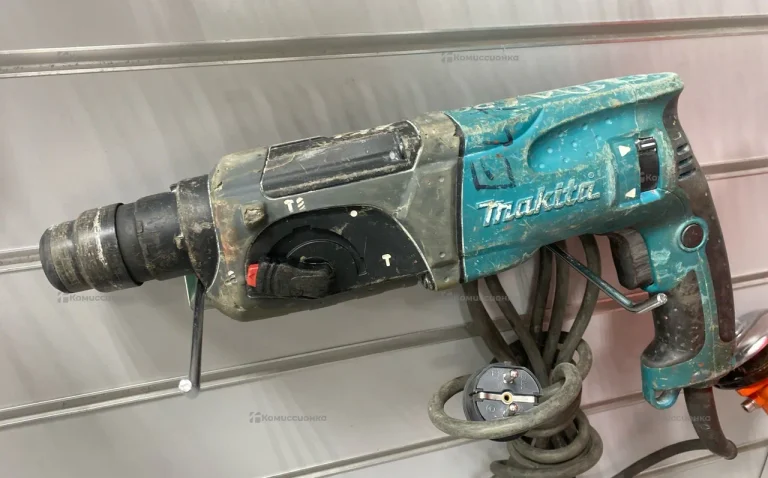 перфаратор makita  HR2470