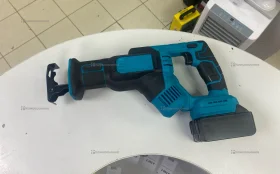 Сабельная пила Makita АКБ черный кейс