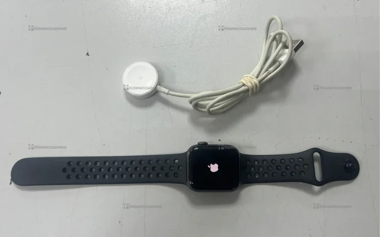 Часы  Apple Watch 4 series 40mm