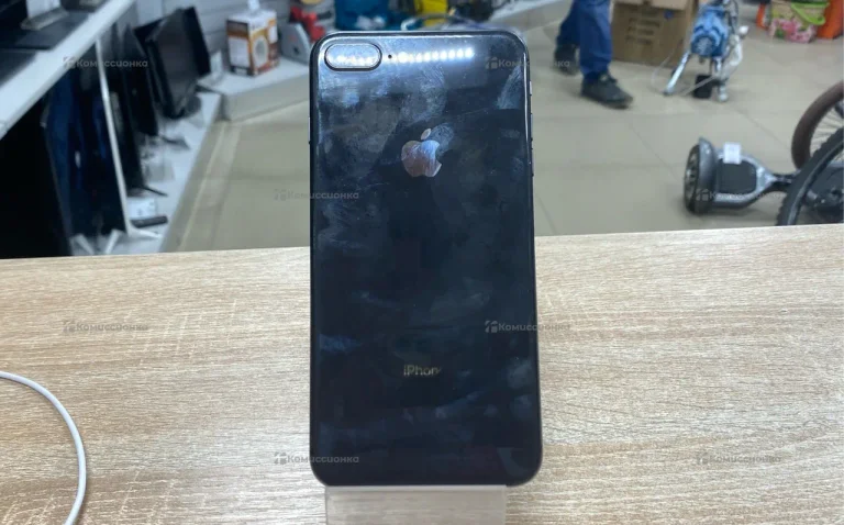 iPhone 8 Plus 64