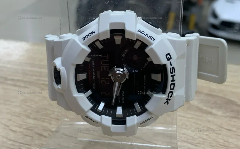 Часы  Casio G-SHOCK GA-700