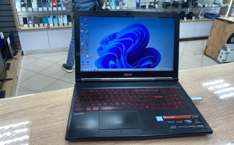 Ноутбук MSI GL63 8RC