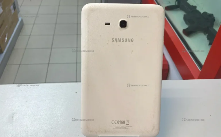 Планшет Samsung Galaxy Tab 3 7.0 Lite SM-T116 8Gb