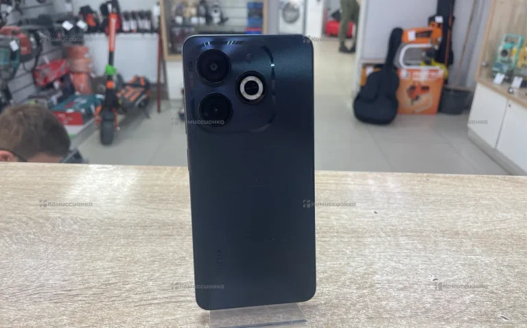 Infinix Smart 8 4/128 ГБ