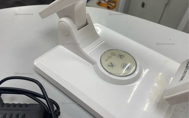 Настольная LED лампа