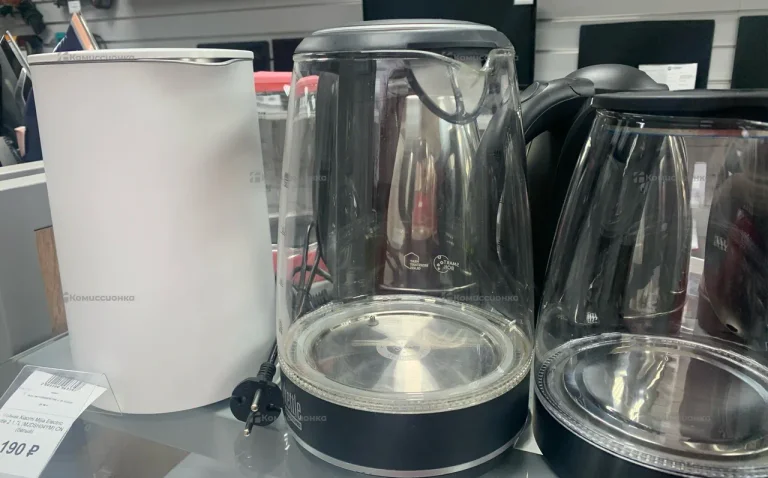 Чайник Redmond RK-G200S