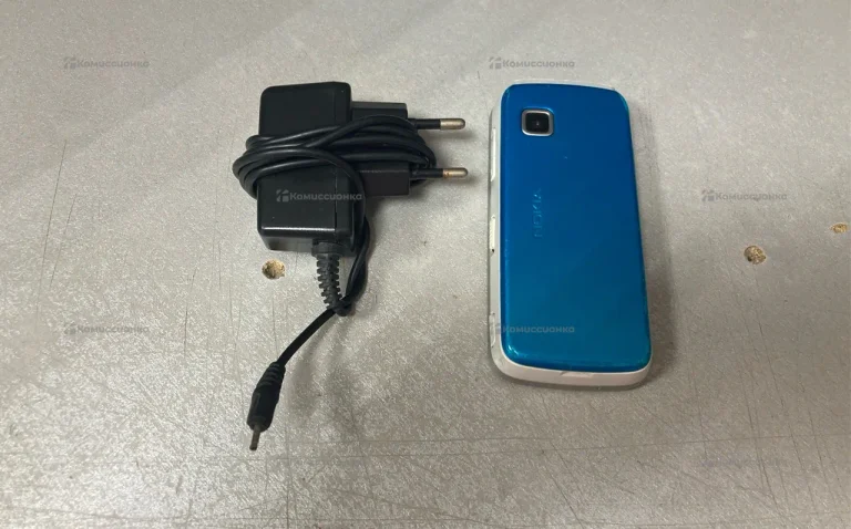 Nokia 5228