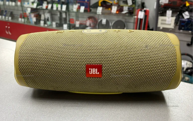 Колонка  JBL CHARGR 4