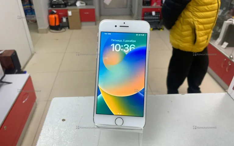 Apple iPhone 8 2/64 ГБ