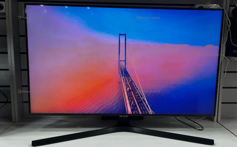 Телевизор Samsung UE43TU75860U