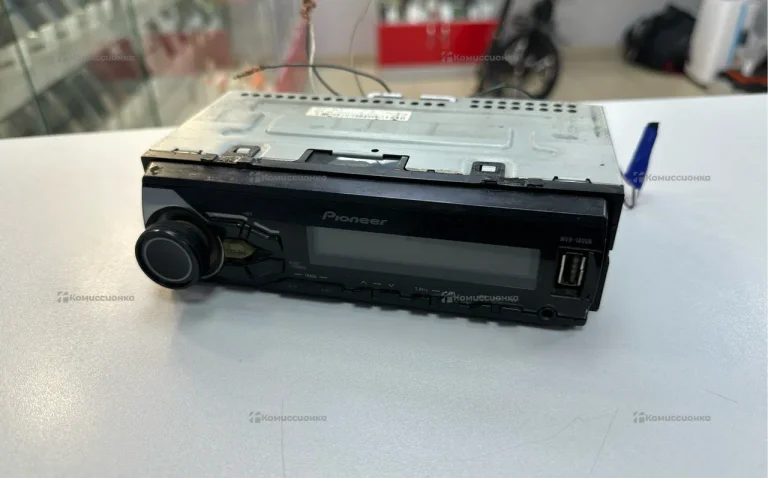 Автомагнитола Pioneer MVH-180UB