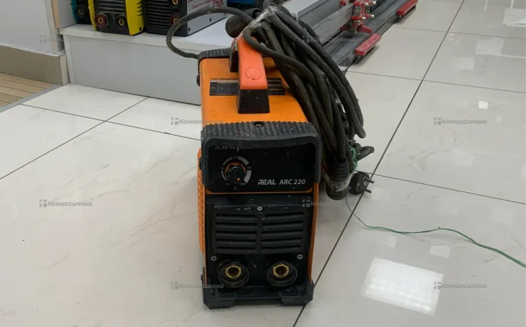 Сварочный аппарат Сварог REAL ARC 220 (Z243)