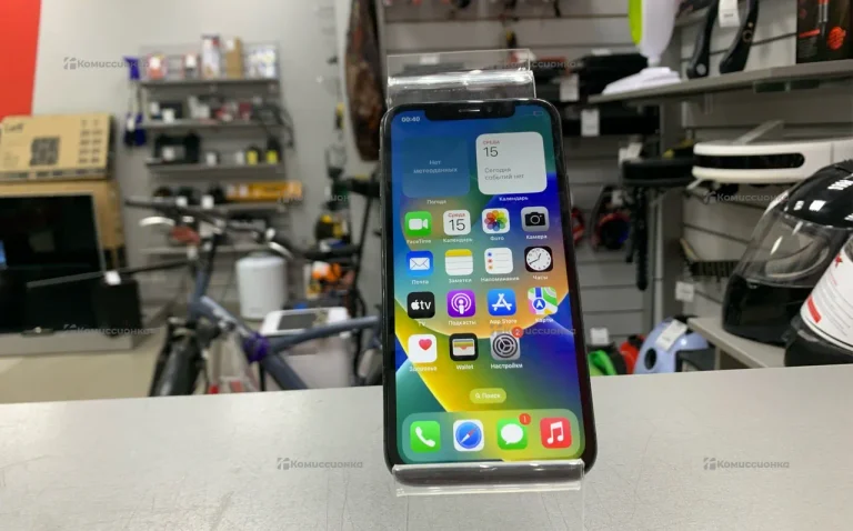 Apple iPhone X 3/64 ГБ