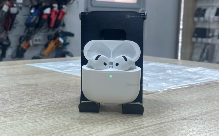 Наушники  AirPods 4