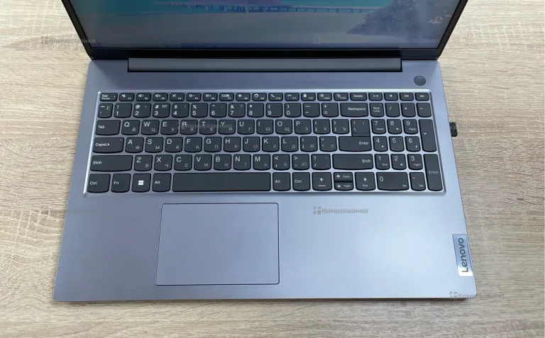Ноутбук Lenovo